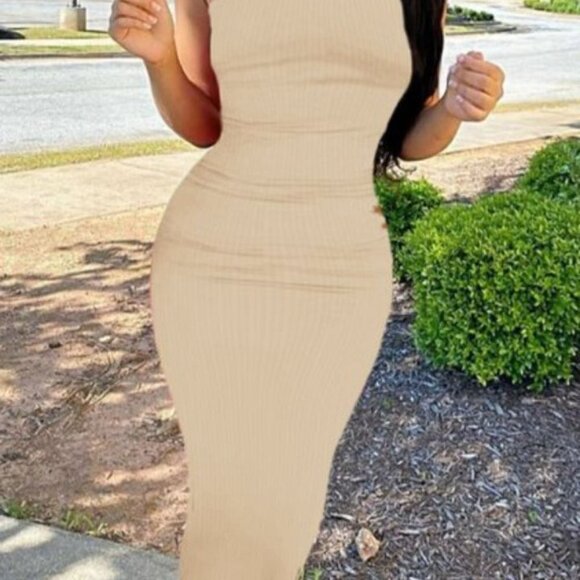 Nude colored Sundress - Picture 2 of 4